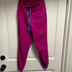 Figs Zamora jogger pants raspberry sorbet